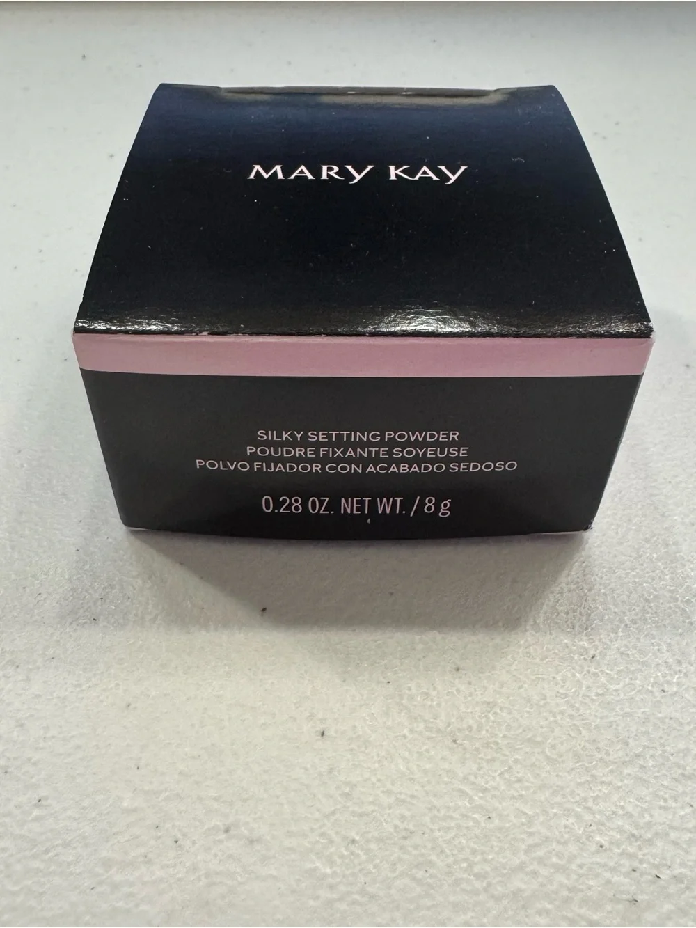 Mary Kay Light Beige Silky Setting Powder
